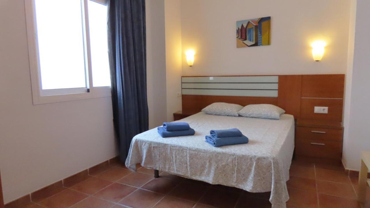 Apartamentos Nerjaluna Luaran gambar