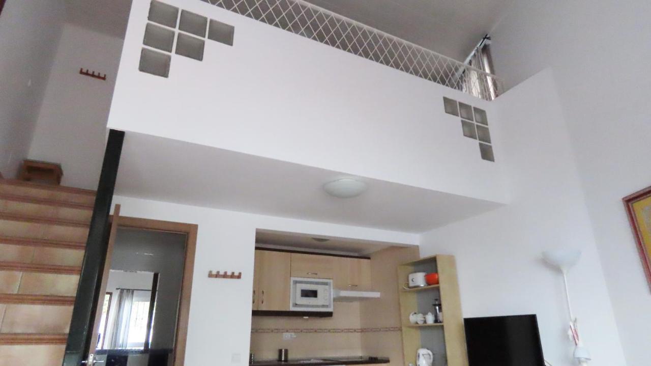 Apartamentos Nerjaluna Luaran gambar