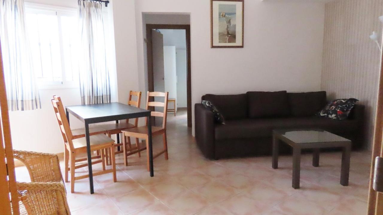 Apartamentos Nerjaluna Luaran gambar