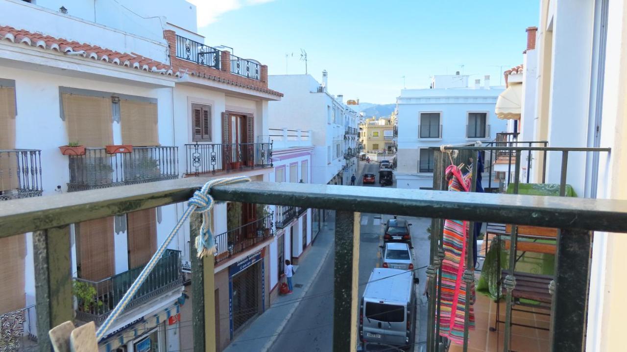 Apartamentos Nerjaluna Luaran gambar
